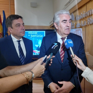 El Presidente del TSJ de La Rioja presenta al Consejero de Educación una nueva edición de ‘Educar en Justicia’